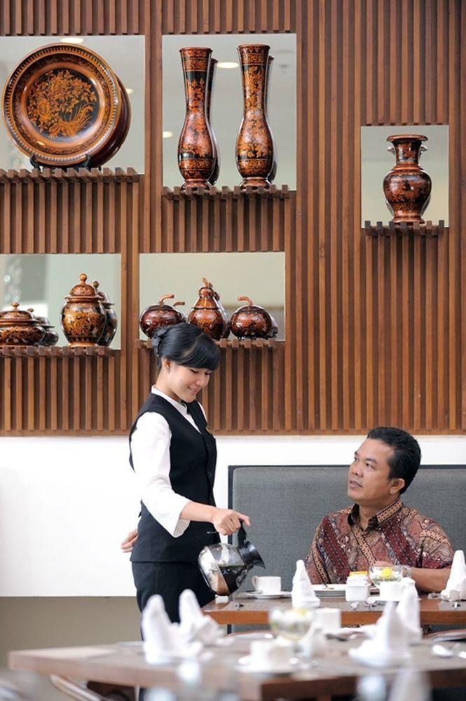 Sintesa Peninsula Hotel Palembang Kültér fotó